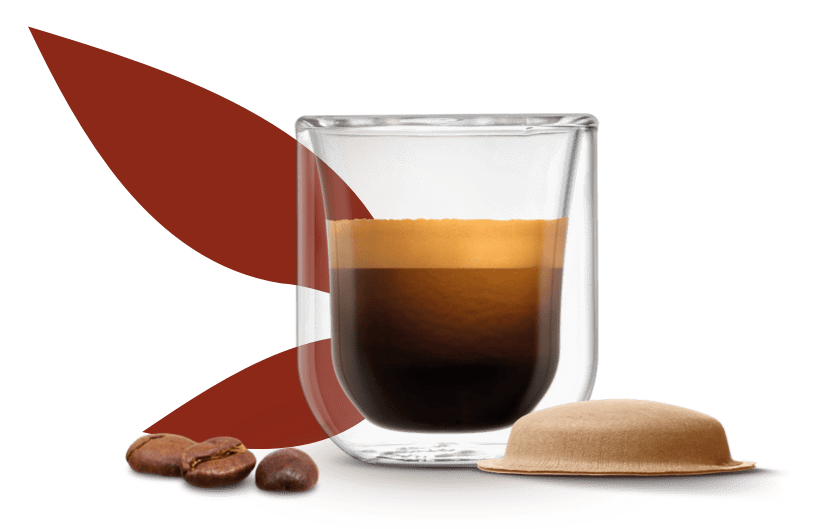 kop espresso naast een composteerbare NEO pad